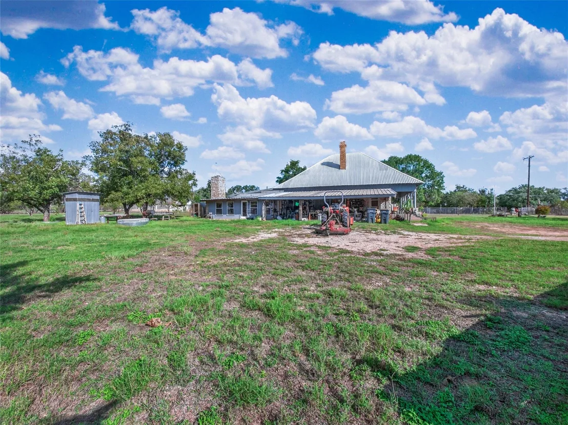 Photo of 7866 County Road 404