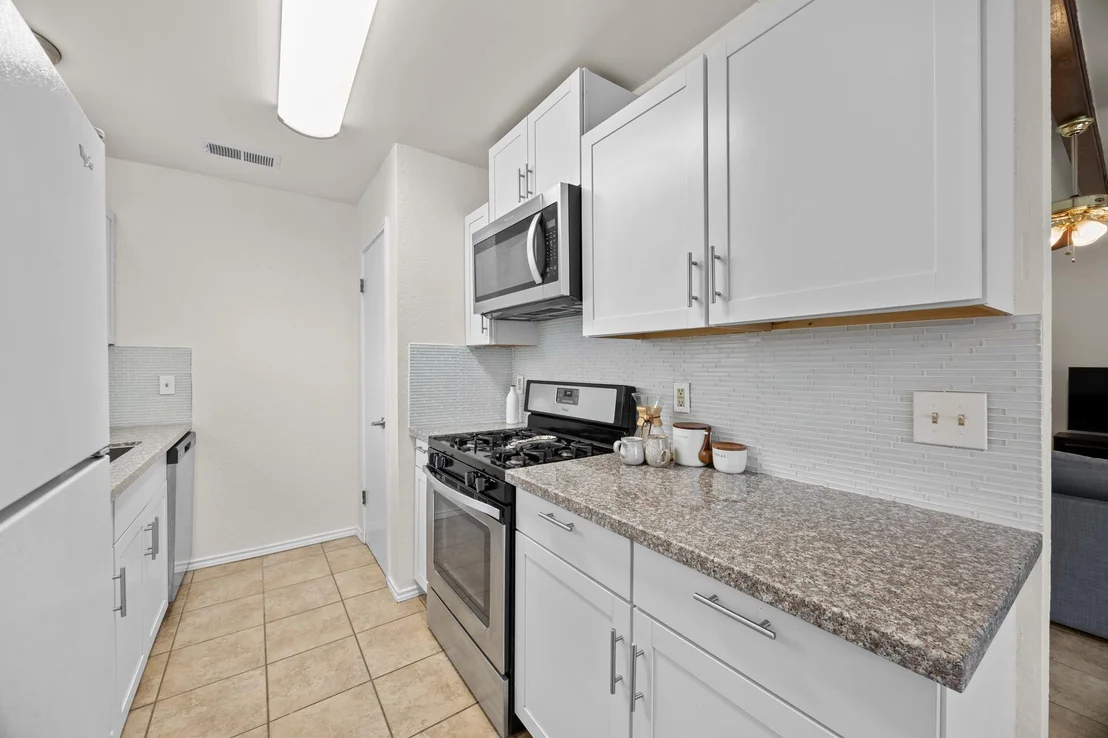 Photo of 1006 Edgerly LN
