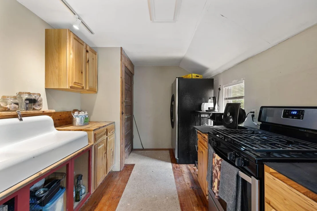 Photo of 242 Cody LN