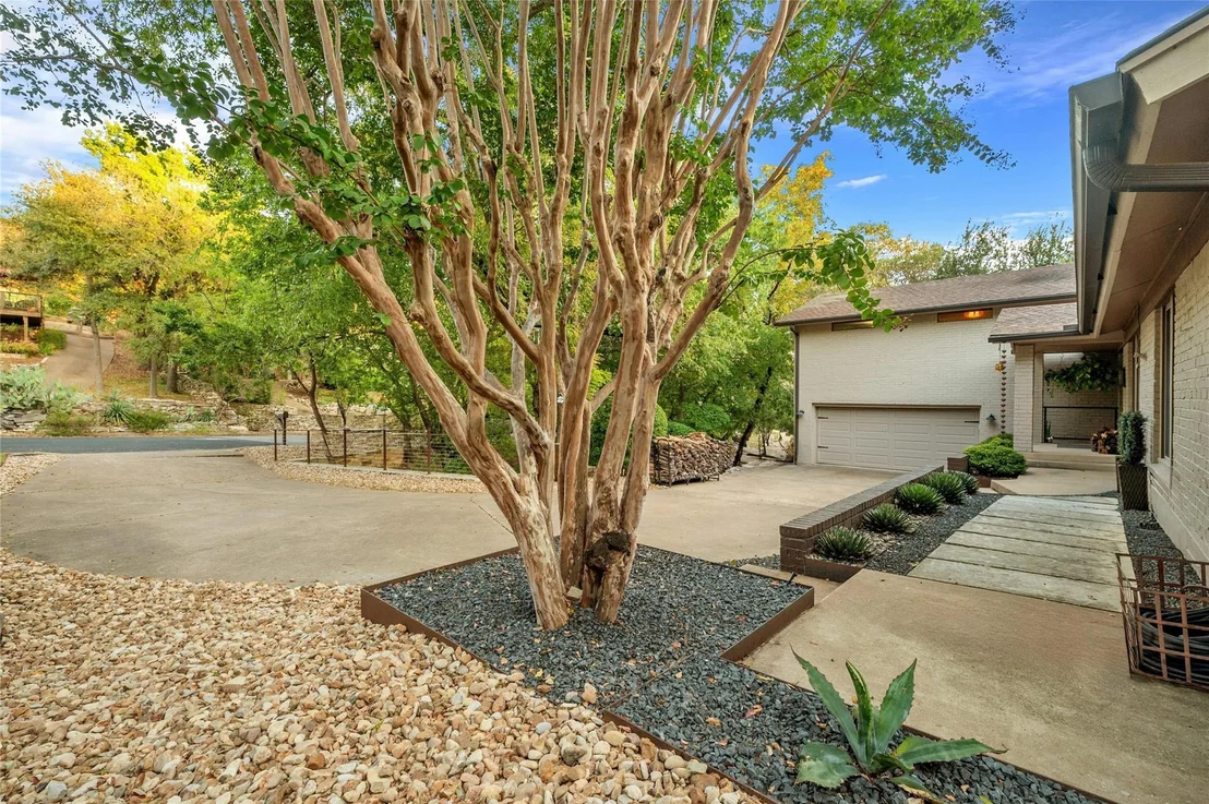 Photo of 6108 Highlandale DR