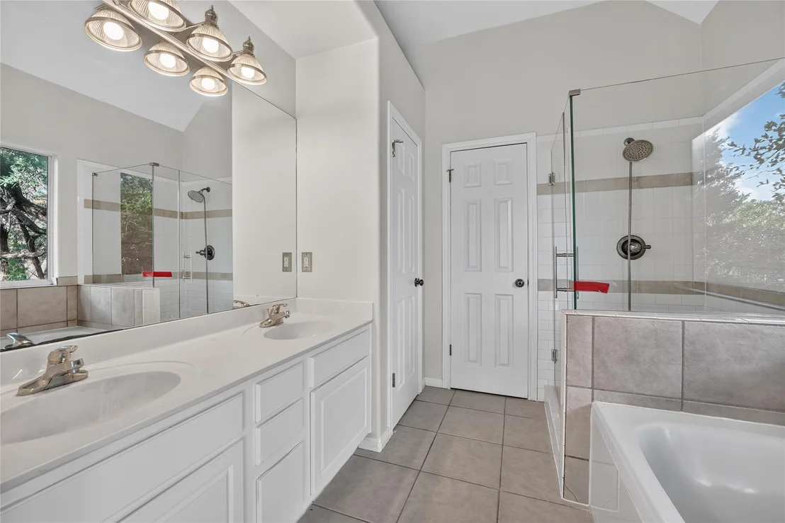 Photo of 4 Cedarwood CIR