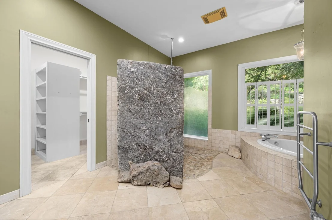 Photo of 5252 McCormick Mountain DR