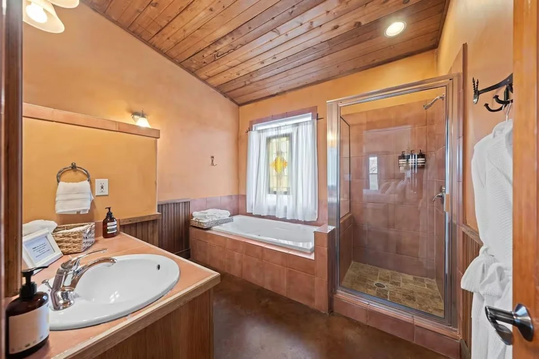Photo of 406 Cross Mountain DR