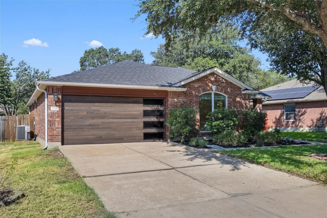 Photo of 3228 Arroyo Bluff LN