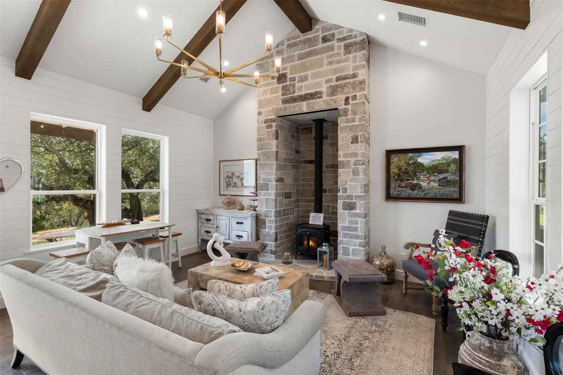Photo of 810 Kothmann RD