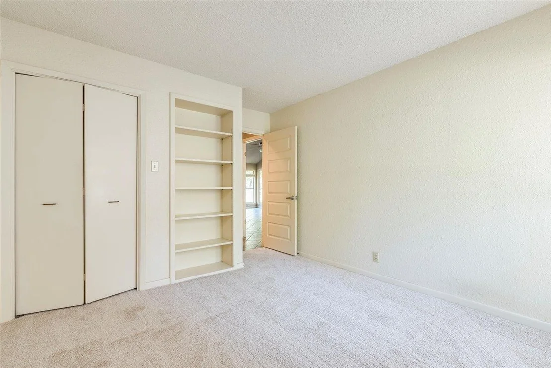 Photo of 7300 Tanbark CV