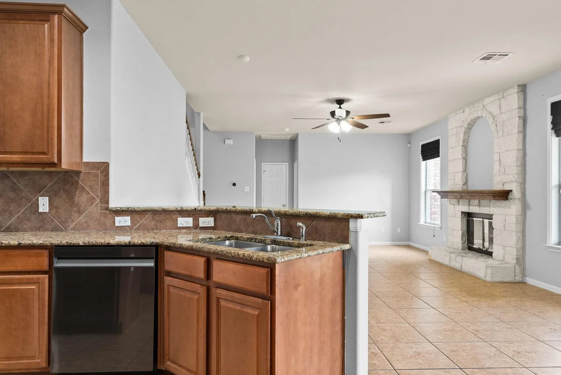 Photo of 5908 Mosaic TRL