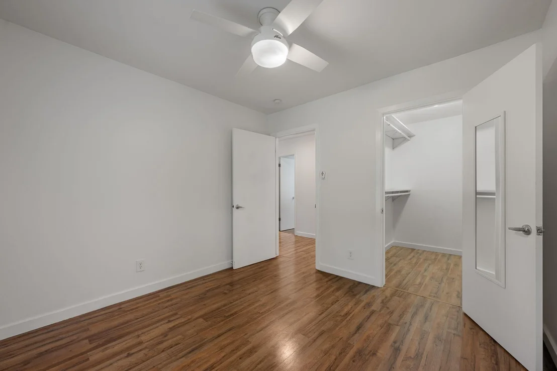 Photo of 3203 Dolphin DR