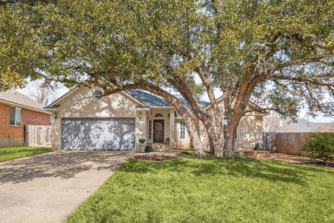 Photo of 707 Thrush DR