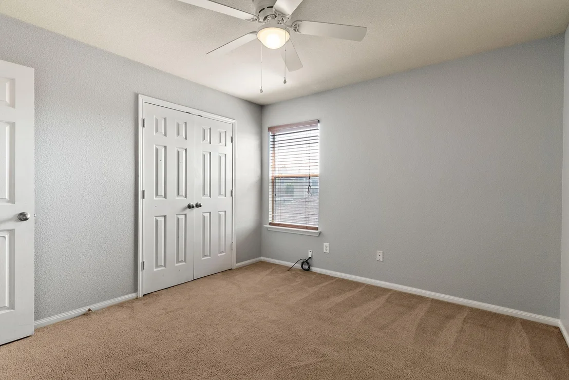 Photo of 5908 Mosaic TRL