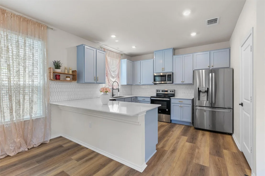 Photo of 4712 Pell RD