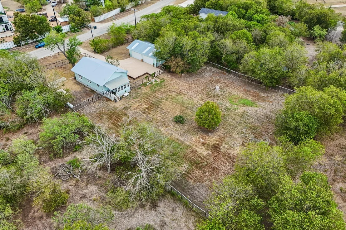 Photo of 372 Old Lockhart RD