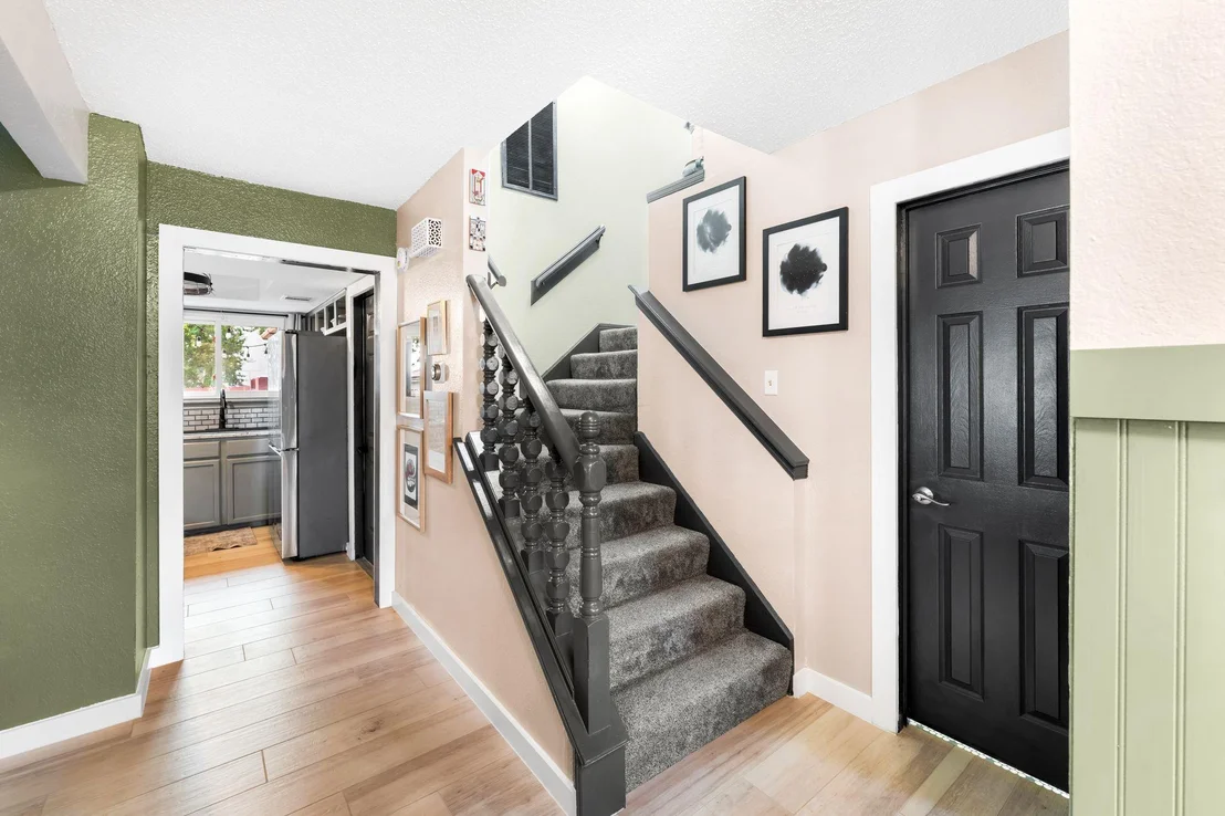 Photo of 1701 Greenlawn BLVD