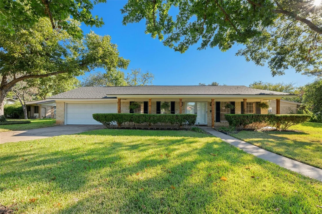 Photo of 3004 MC ELROY DR