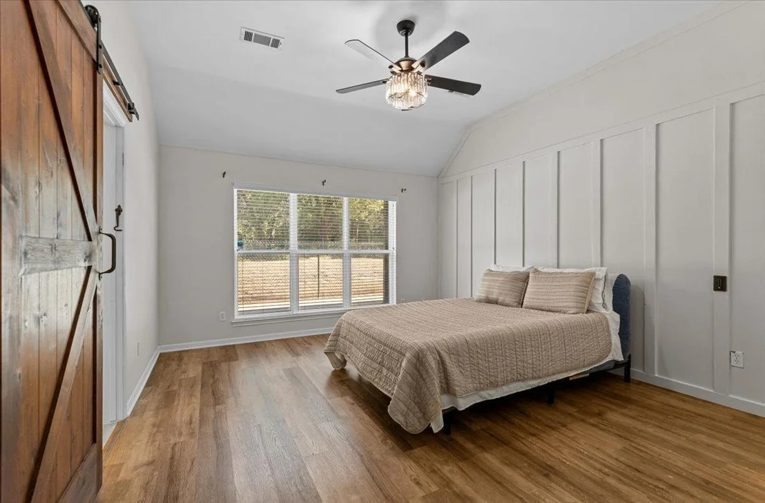 Photo of 2808 Autumn CV