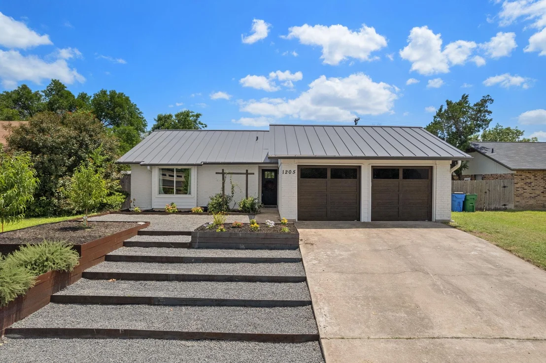Photo of 1205 Dove Haven DR