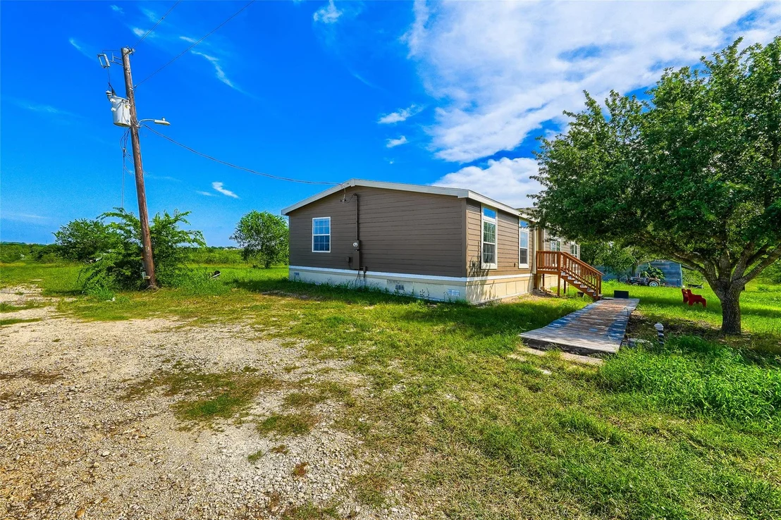Photo of 401 Graef RD