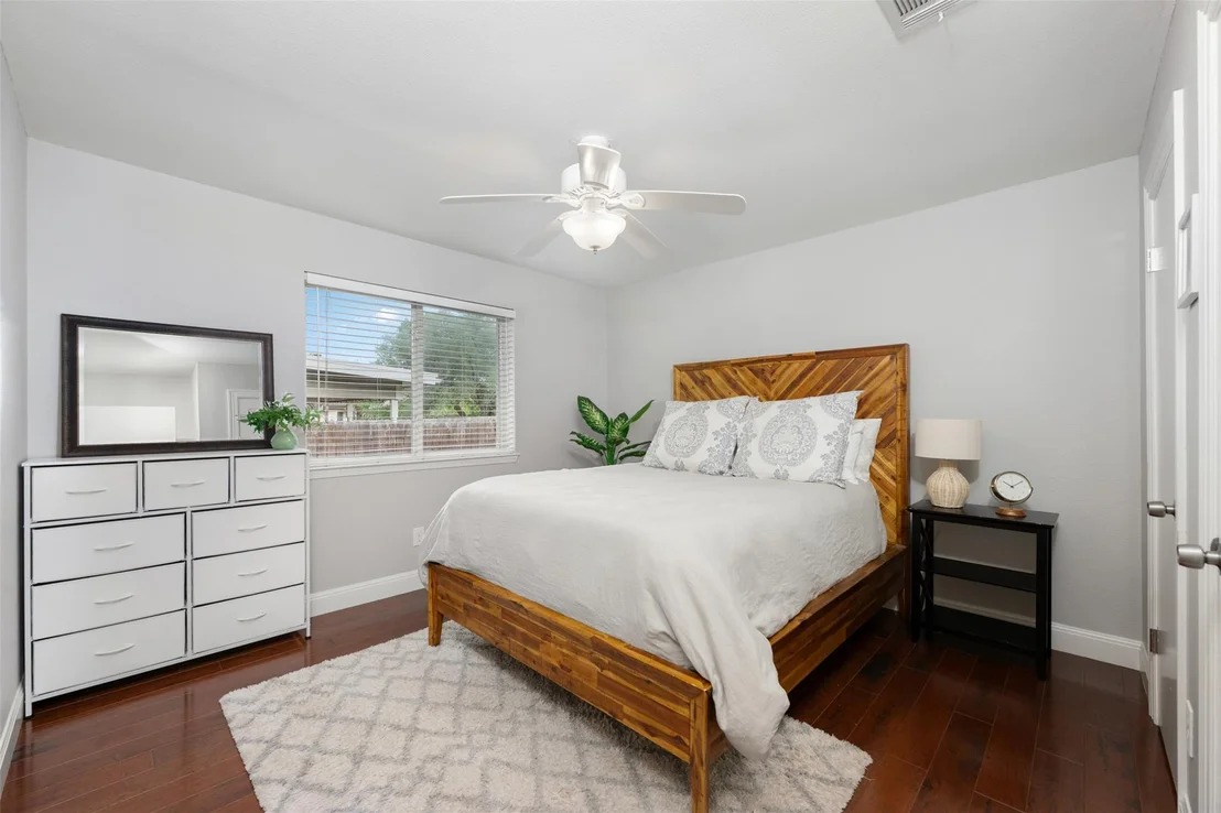 Photo of 6115 Back Bay LN