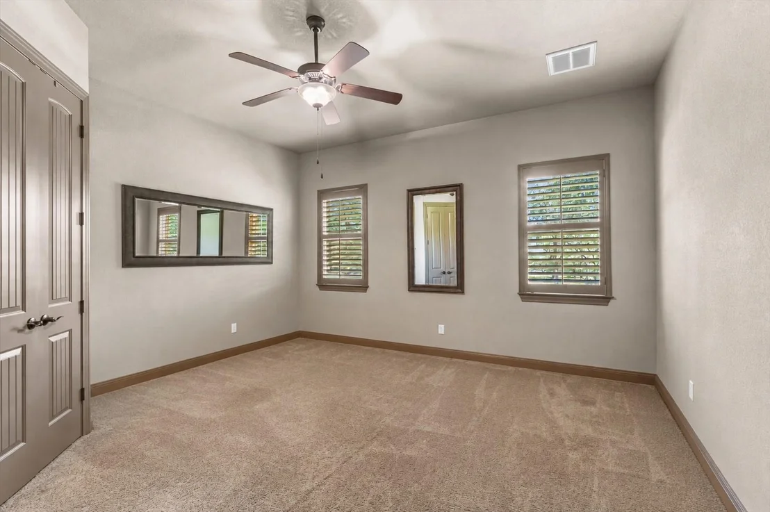 Photo of 104 Vista LN
