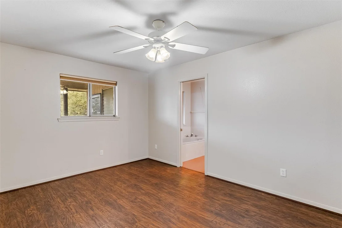 Photo of 8319 County Road 200