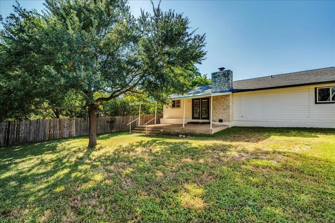 Photo of 706 WINDSOR RD