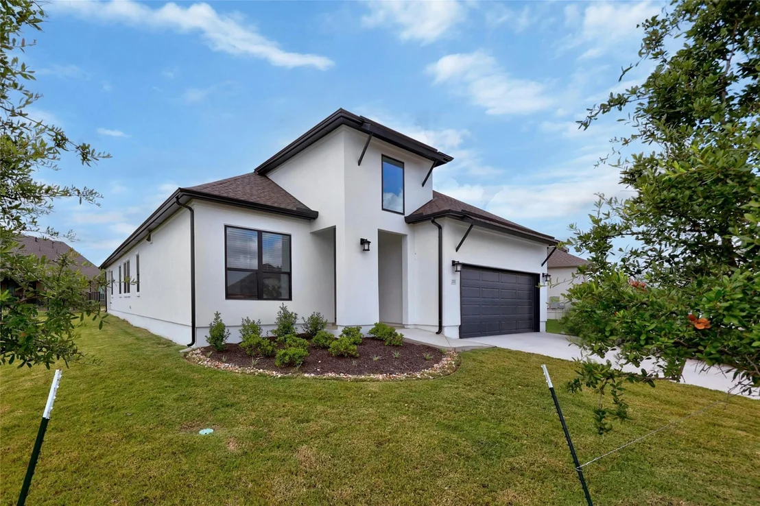 Photo of 213 Oakley PASS