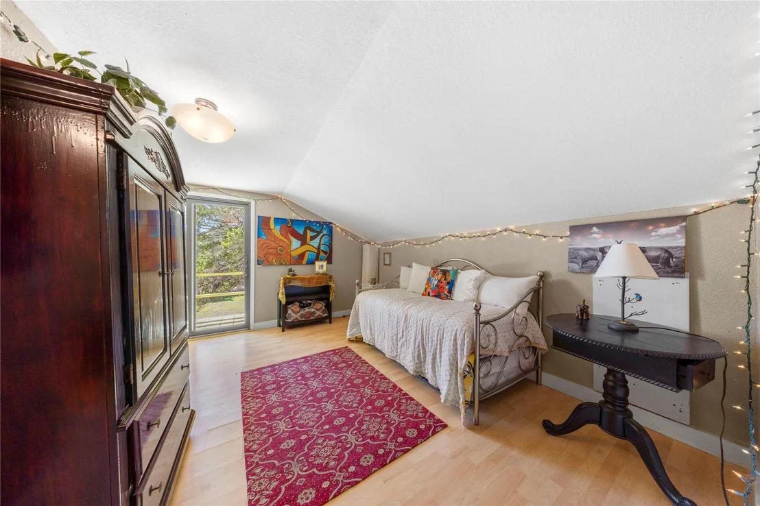 Photo of 305 Clear Springs RD