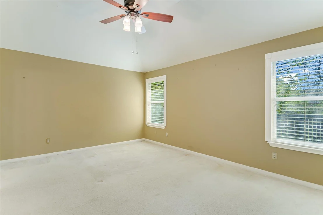 Photo of 405 Geyser Ave