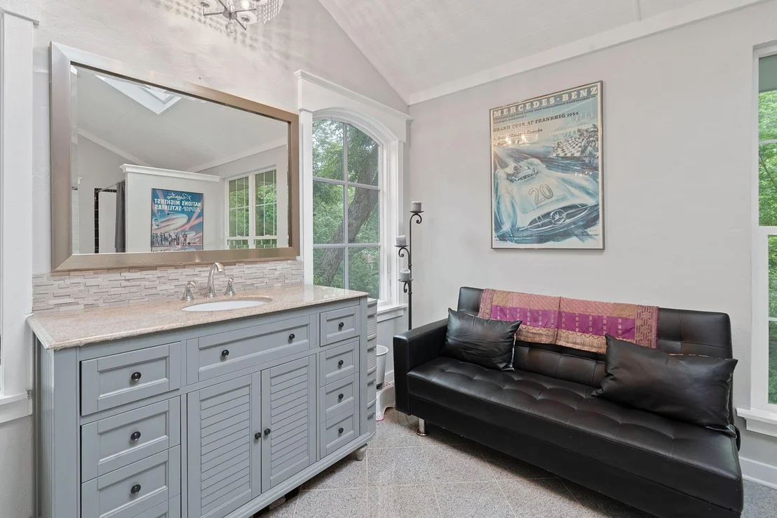 Photo of 2909 Edgewater DR
