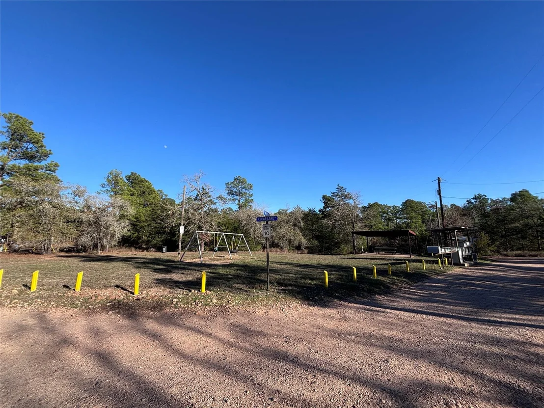 Photo of 987 Stephen LN