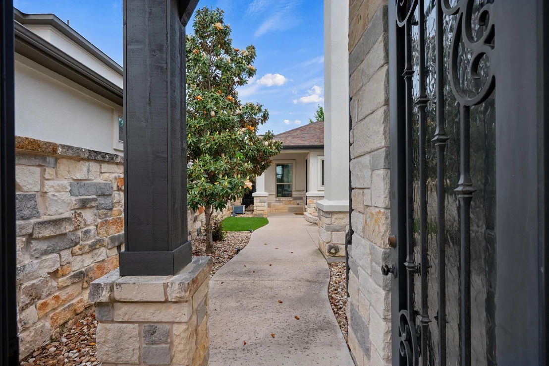 Photo of 401 Skyflower DR