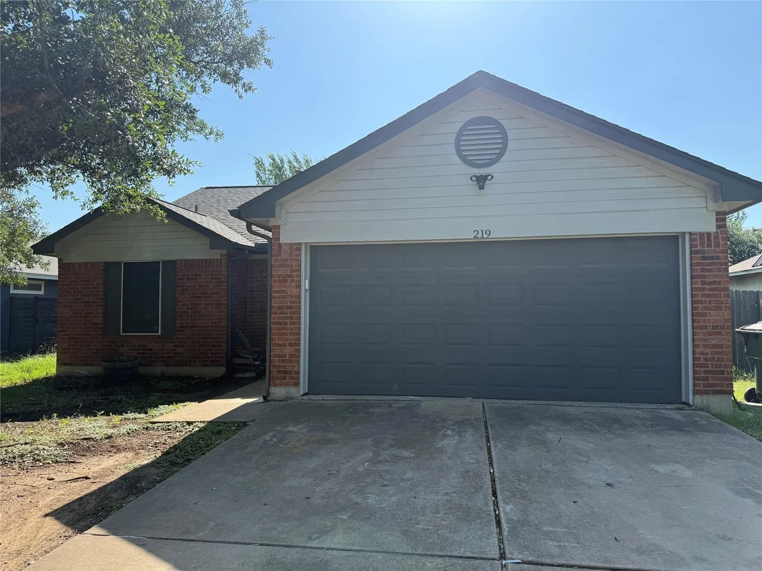 Photo of 219 Juniper DR