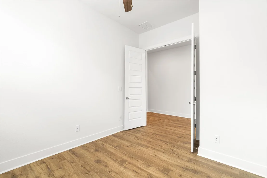 Photo of 2105 Tobiano TRCE