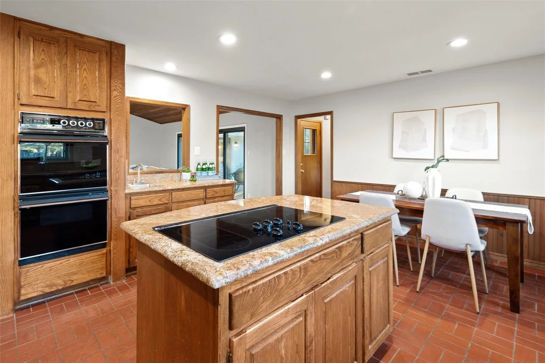 Photo of 16506 Westview TRL