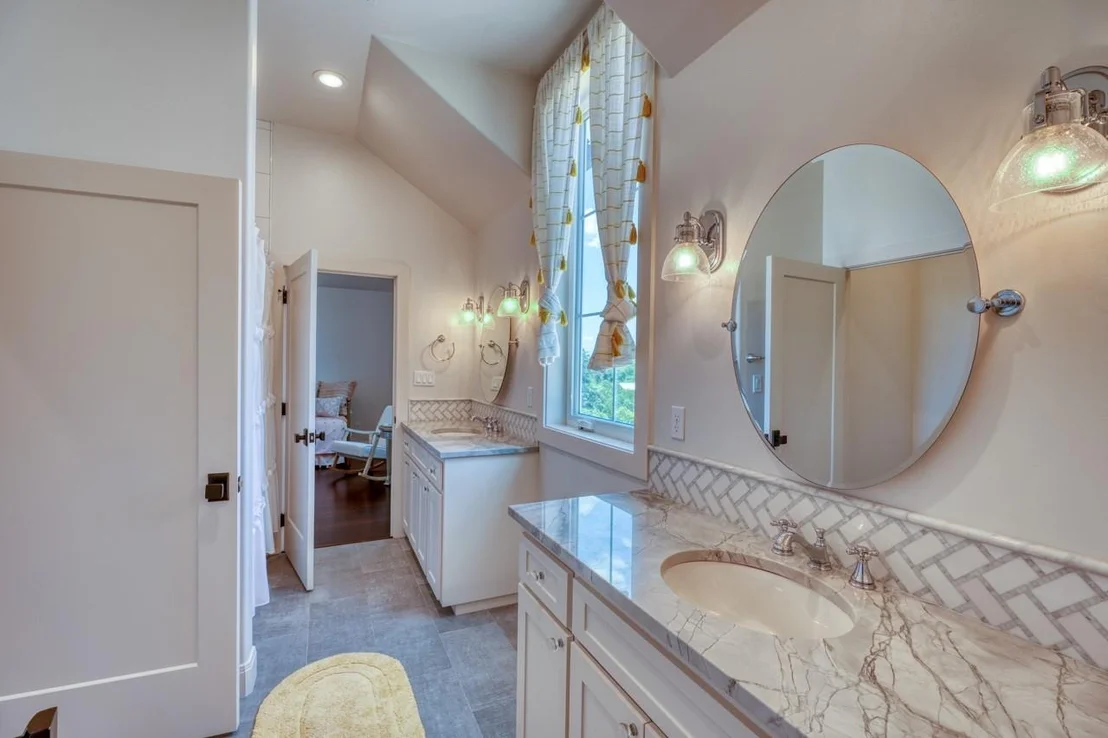 Photo of 301 Twisted Oak DR