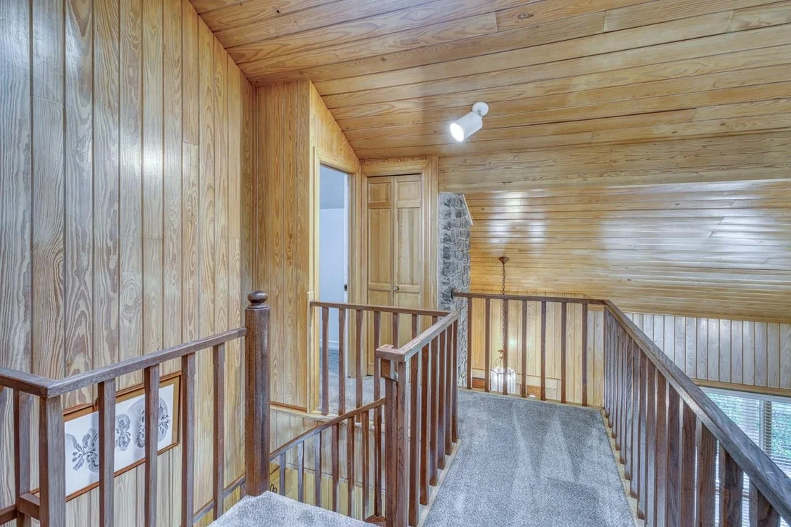 Photo of 402 Meadowlakes DR