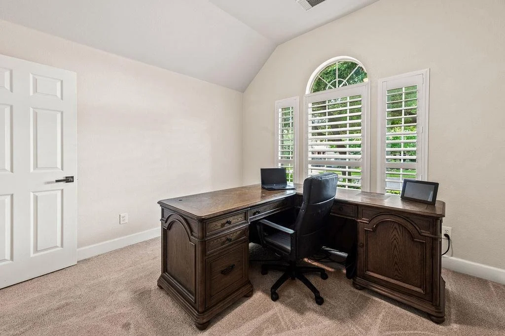 Photo of 4221 N Summercrest LOOP
