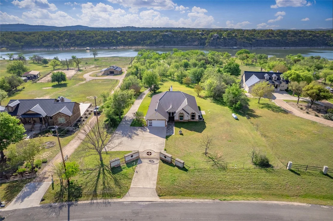 Photo of 493 Chimney Cove DR