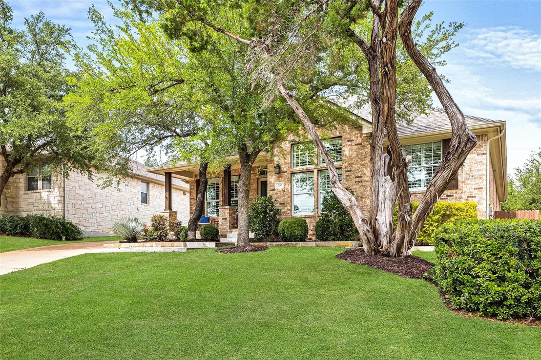 Photo of 200 Lexington DR