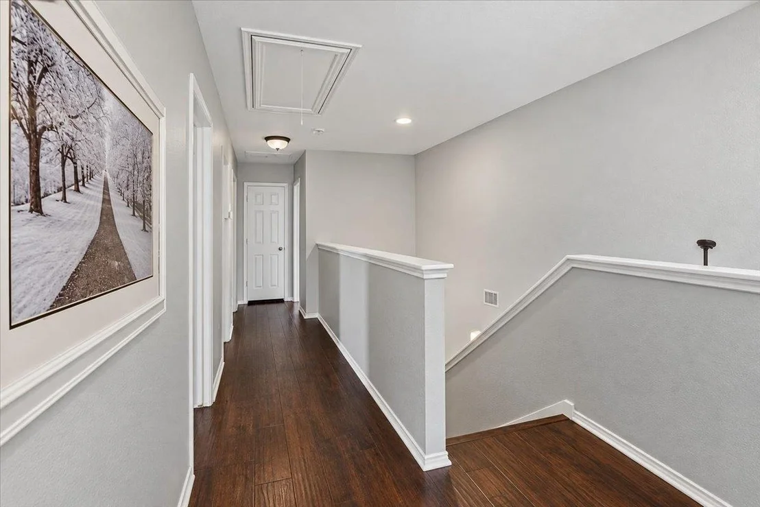 Photo of 211 Falcon LN