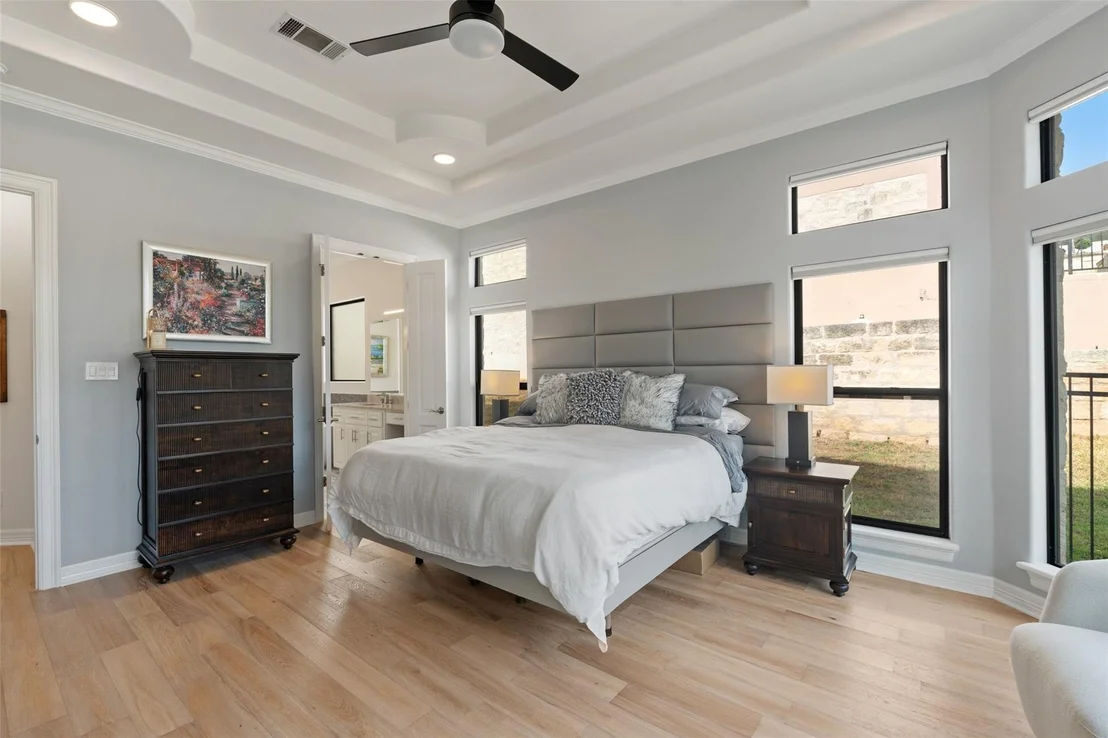 Photo of 3979 River Place BLVD