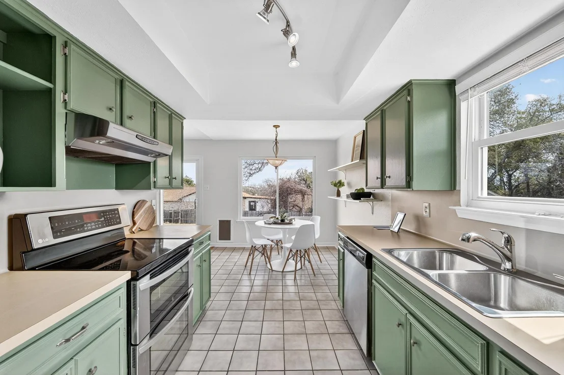 Photo of 8110 Pinto PATH