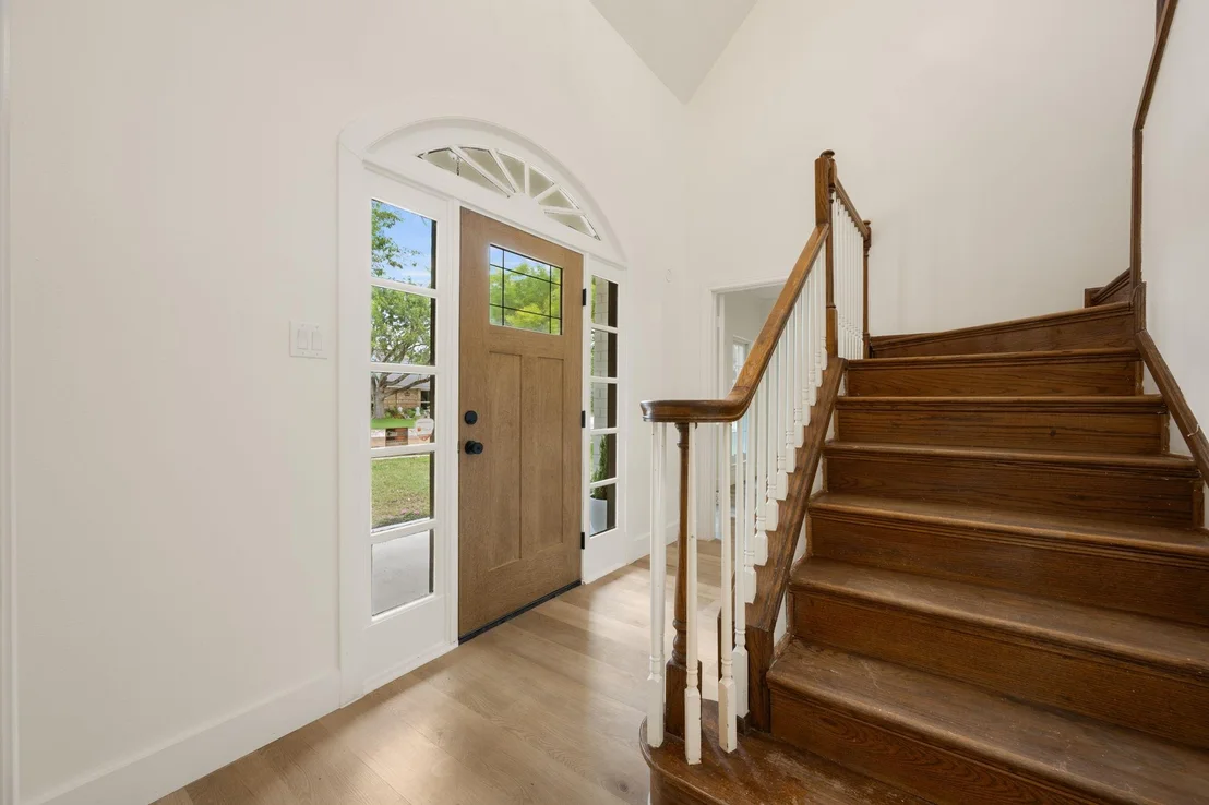Photo of 1102 Twin Creek DR