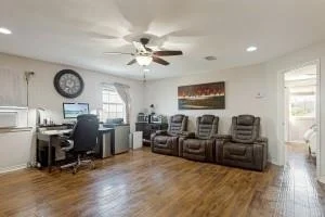 Photo of 403 Sinclair DR