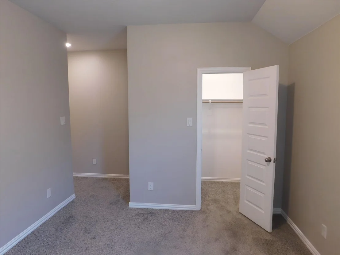 Photo of 2121 WOODED RUN TRL