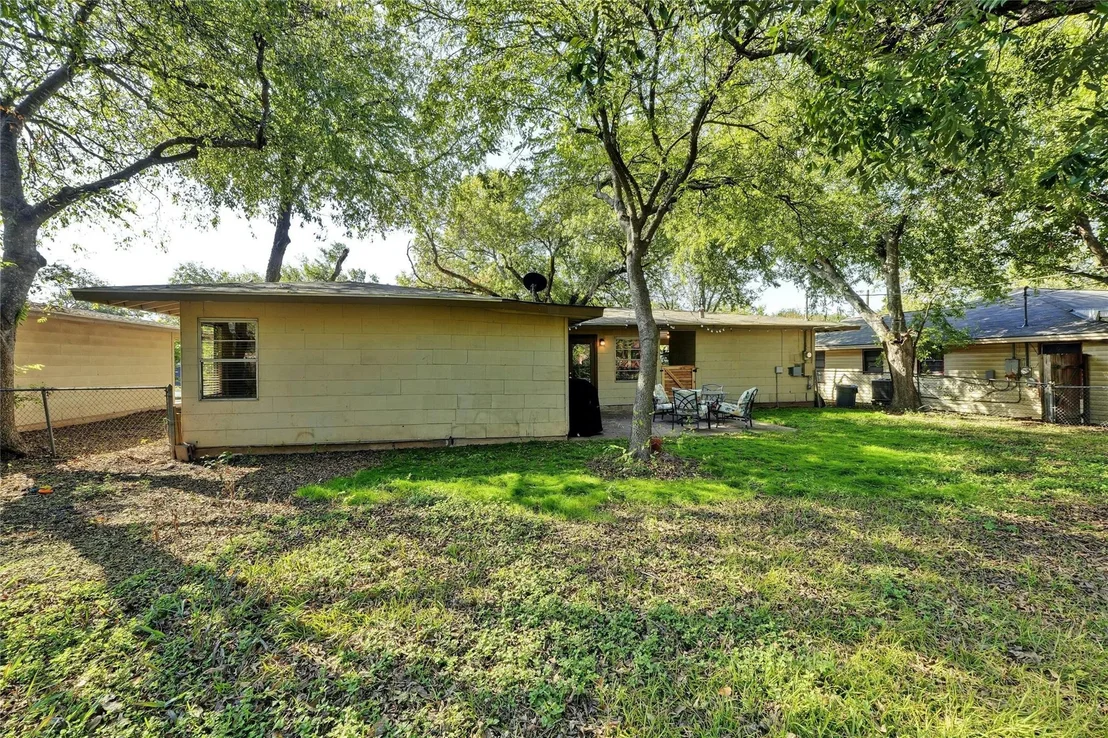Photo of 1604 Briarcliff BLVD