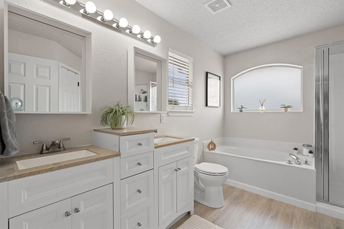 Photo of 1308 Honeysuckle LN