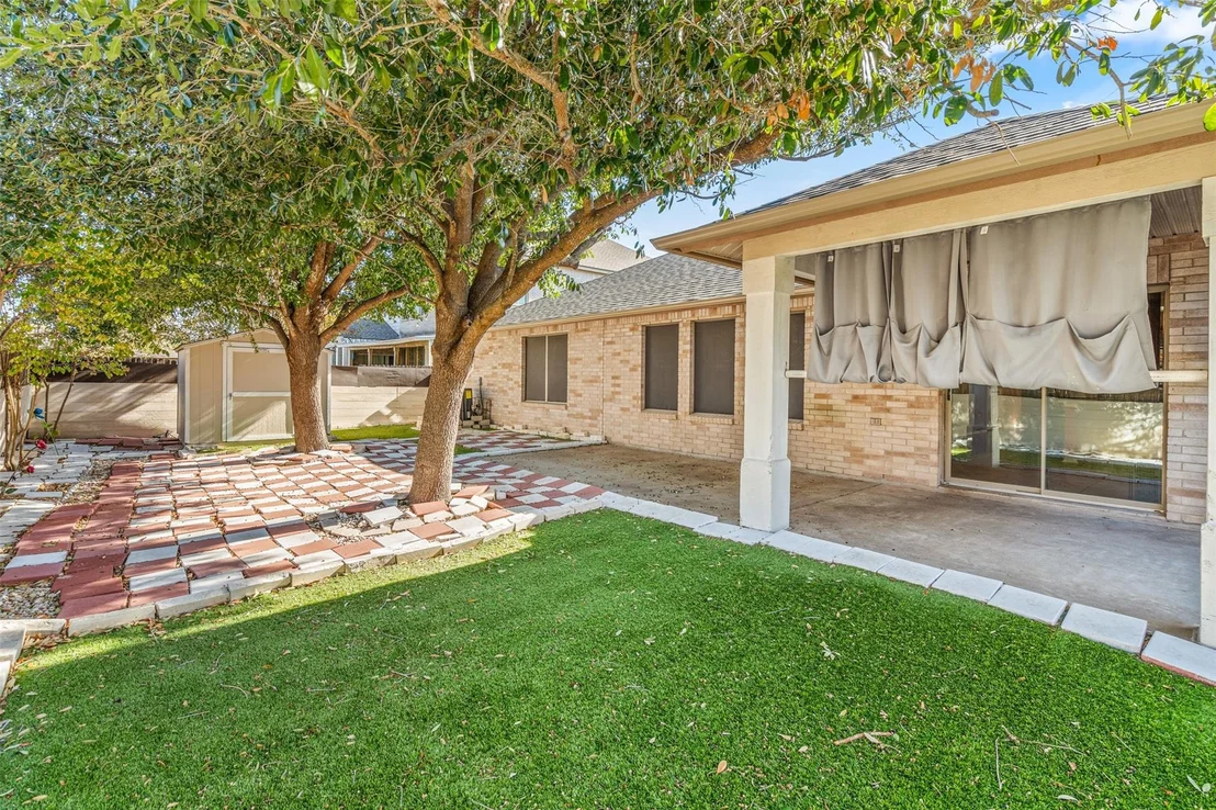 Photo of 910 Yellowstone DR