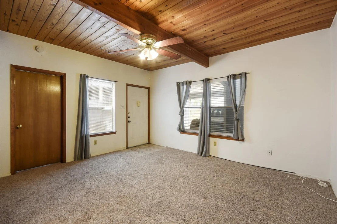 Photo of Unit 2 at 3004 Speedway Ave