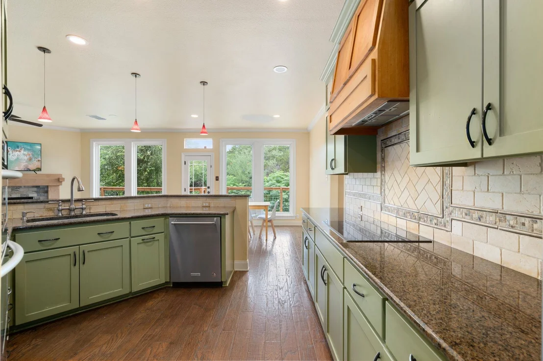 Photo of 2716 Bartons Bluff LN